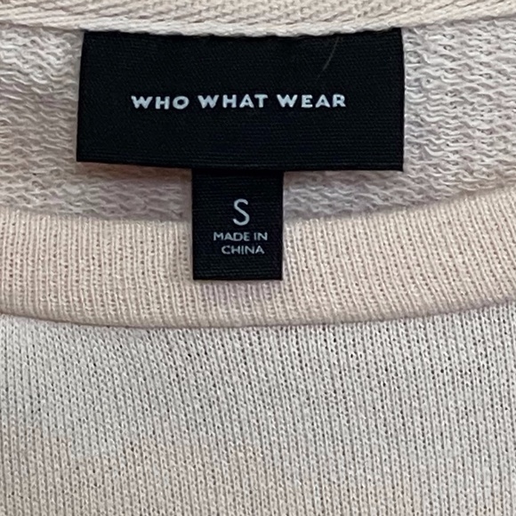 Pink Lightweight Sweater Size Small - Picture 7 of 10